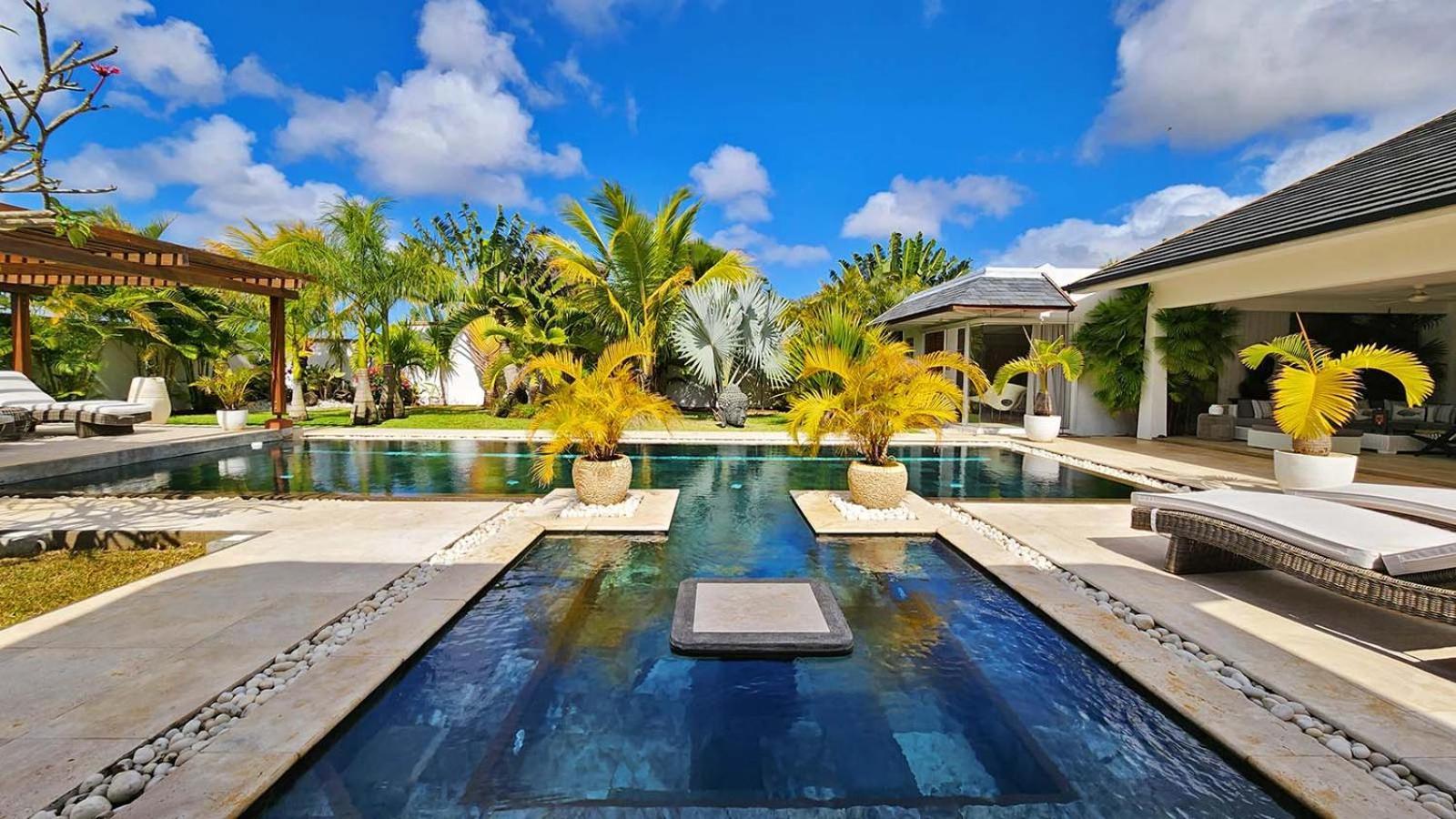 Clos Du Littoral By Fine & Country Grand Baie Exterior photo