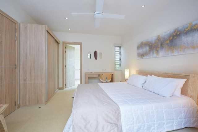 Clos Du Littoral By Fine & Country Grand Baie Exterior photo