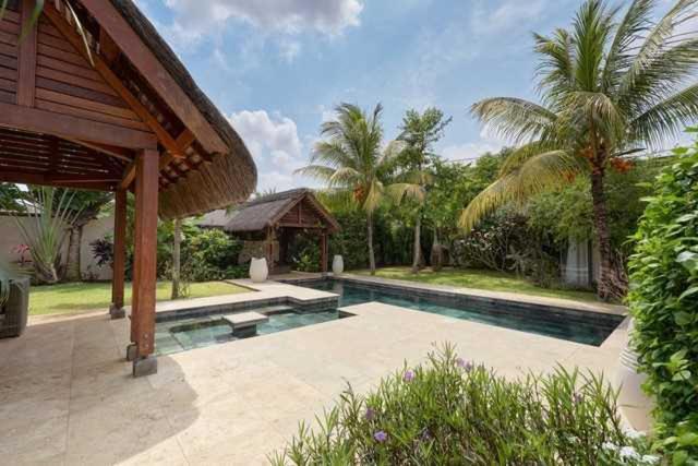 Clos Du Littoral By Fine & Country Grand Baie Exterior photo