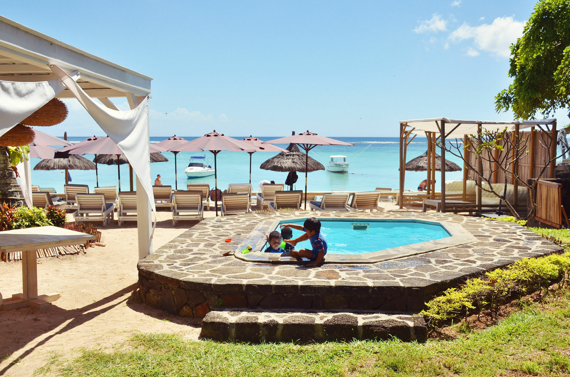 Clos Du Littoral By Fine & Country Grand Baie Exterior photo
